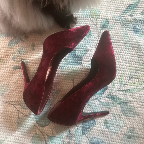 Just in time for CHRISTMAS PARTIES! - Picture 2 of 4